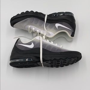 NIKE AIR MAX INVIGOR PRINT (10.5)